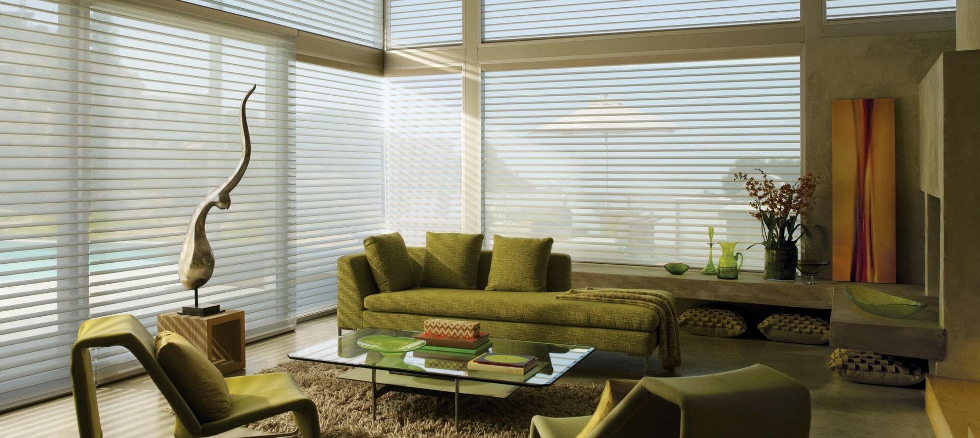Interior con persianas Hunter Douglas